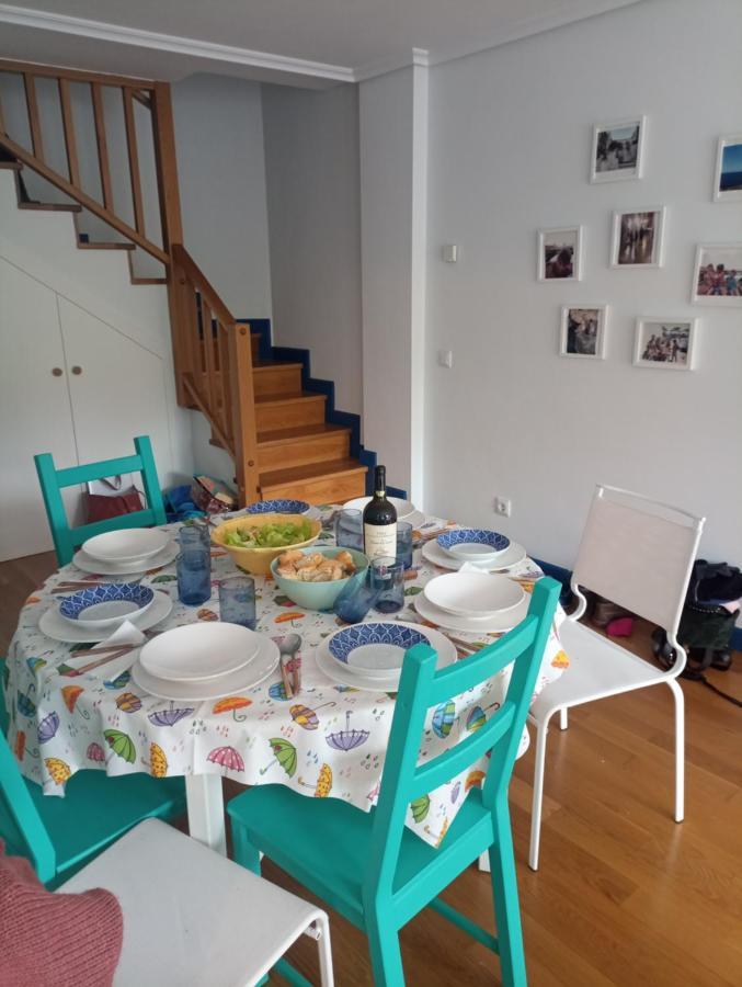 Duplex En Комильяс Экстерьер фото